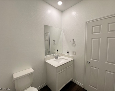 7035 Denio Island Street - Photo Thumbnail 28
