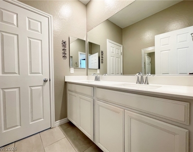 7035 Denio Island Street - Photo Thumbnail 16