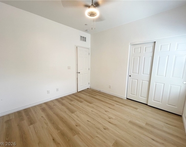 7035 Denio Island Street - Photo Thumbnail 19