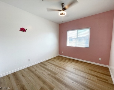 7035 Denio Island Street - Photo Thumbnail 10