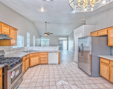6412 Blacklion Court - Photo Thumbnail 7
