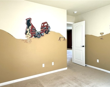 6825 Philharmonic Ave - Photo Thumbnail 31