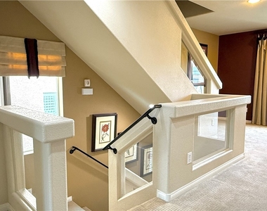 6825 Philharmonic Ave - Photo Thumbnail 20
