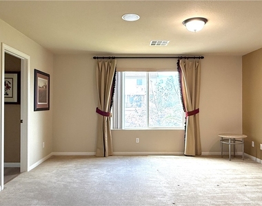 6825 Philharmonic Ave - Photo Thumbnail 21