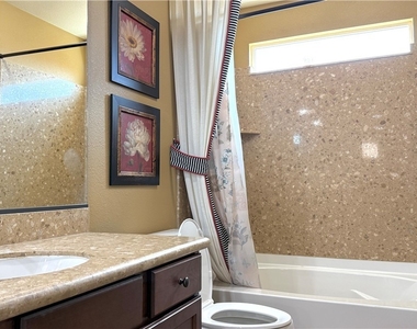 6825 Philharmonic Ave - Photo Thumbnail 48