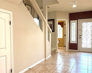 6825 Philharmonic Ave - Photo Thumbnail 4