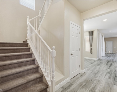 10416 Miners Gulch Avenue - Photo Thumbnail 11