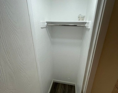 4720 Obannon Drive - Photo Thumbnail 14