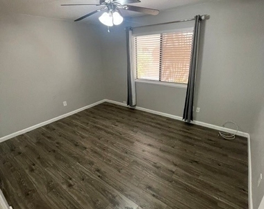 4720 Obannon Drive - Photo Thumbnail 29