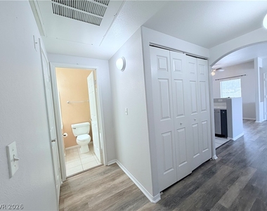1822 N Jones Boulevard - Photo Thumbnail 10