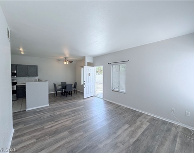 1822 N Jones Boulevard - Photo Thumbnail 5