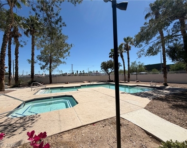 1822 N Jones Boulevard - Photo Thumbnail 17