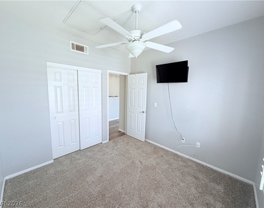 1822 N Jones Boulevard - Photo Thumbnail 9