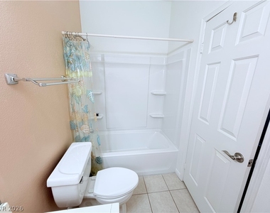1822 N Jones Boulevard - Photo Thumbnail 12