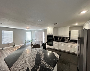6538 Elm Spring Court - Photo Thumbnail 7