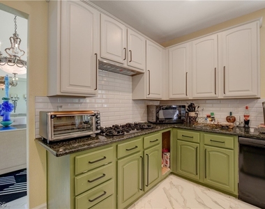 7613 Hackensack Court - Photo Thumbnail 13