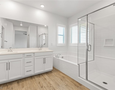 12349 Harbor Isle Avenue - Photo Thumbnail 24