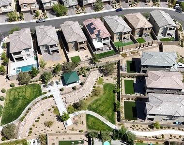 12349 Harbor Isle Avenue - Photo Thumbnail 31