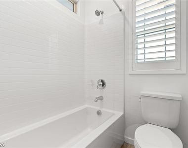 12349 Harbor Isle Avenue - Photo Thumbnail 15