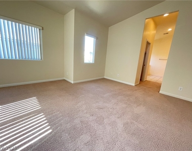 862 Park Walk Avenue - Photo Thumbnail 4