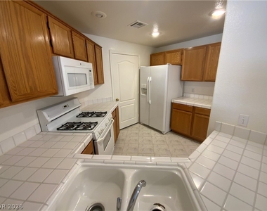 7400 Flamingo Road - Photo Thumbnail 9