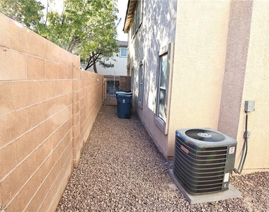 6206 Standing Elm Street - Photo Thumbnail 10