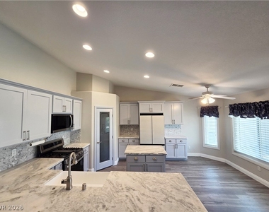 6029 Cocktail Drive - Photo Thumbnail 4