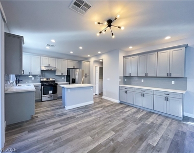 10919 Vista Marbella Avenue - Photo Thumbnail 8