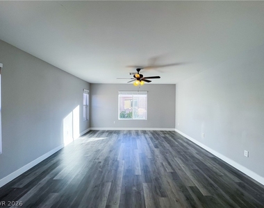 10919 Vista Marbella Avenue - Photo Thumbnail 13