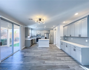 10919 Vista Marbella Avenue - Photo Thumbnail 7