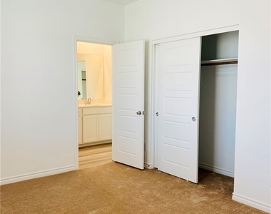 4457 Sawyer Ridge Street - Photo Thumbnail 20
