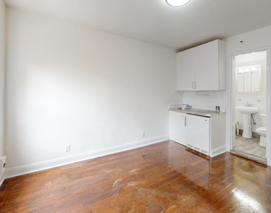 455 Second Avenue Apartment 5a - Photo Thumbnail 1