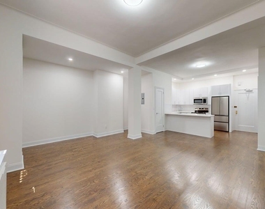 25 West 68th Street  - Photo Thumbnail 1