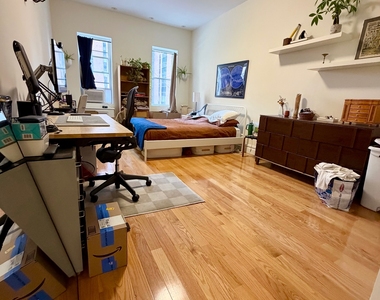 172 East 91st Street - Photo Thumbnail 3