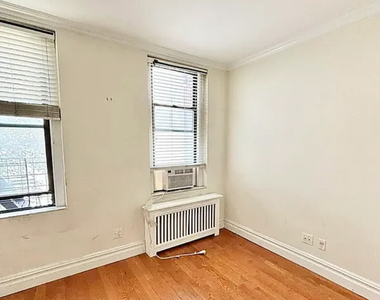 172 East 91st Street - Photo Thumbnail 2