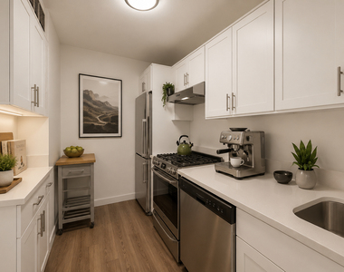 East 82nd Street - Photo Thumbnail 6