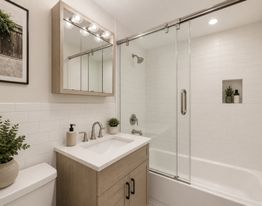 East 82nd Street - Photo Thumbnail 5