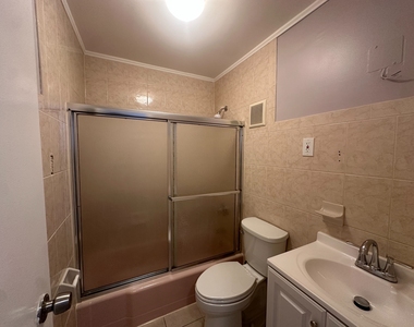 1219 Commonwealth Avenue - Photo Thumbnail 3