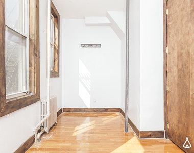 179 Stanhope St 11237 - Photo Thumbnail 3