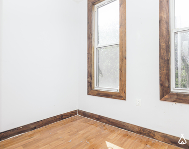 179 Stanhope St 11237 - Photo Thumbnail 5