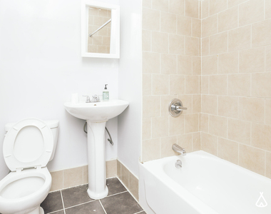 179 Stanhope St 11237 - Photo Thumbnail 2