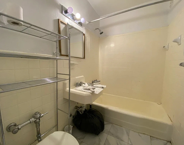 272 Clarkson Ave - Photo Thumbnail 6