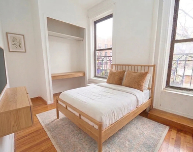 18 King Street - Photo Thumbnail 3