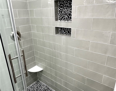 8662 Bayview Drive - Photo Thumbnail 23