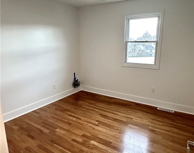 8662 Bayview Drive - Photo Thumbnail 15