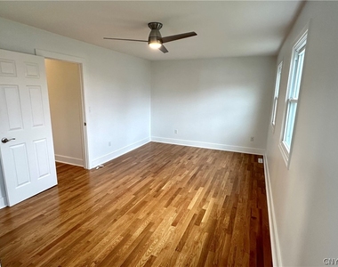 8662 Bayview Drive - Photo Thumbnail 21