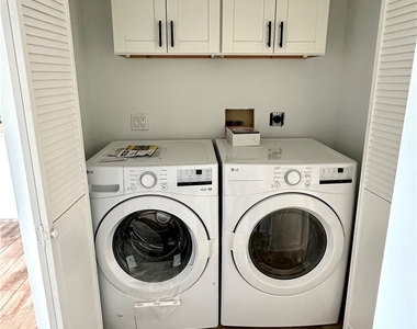 8662 Bayview Drive - Photo Thumbnail 12