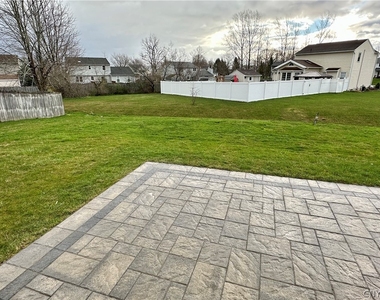 8662 Bayview Drive - Photo Thumbnail 32