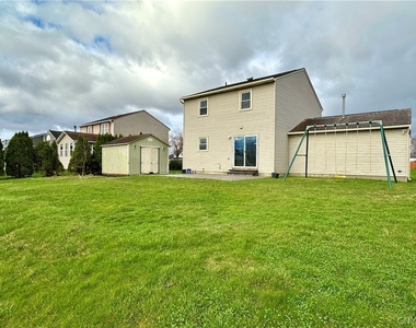 8662 Bayview Drive - Photo Thumbnail 33