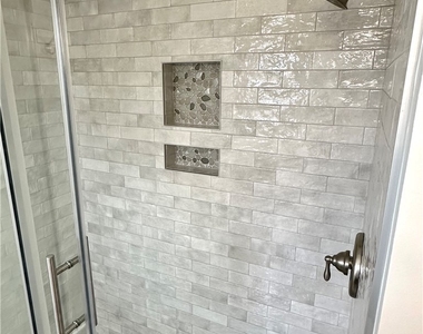 8662 Bayview Drive - Photo Thumbnail 19
